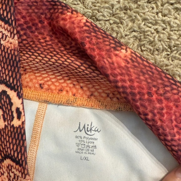 Mika yoga Vibrant Snake Print Leggings - Picture 4 of 5